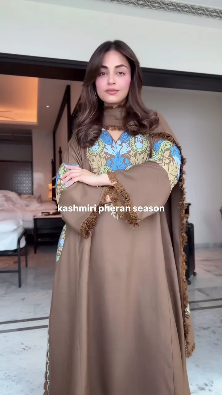 Brown Kashmiri Pheran with Embroidered Detail